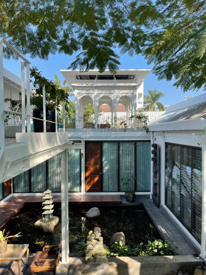 チエンマイ ジャリット ニーマン Bed & Breakfast エクステリア 写真
